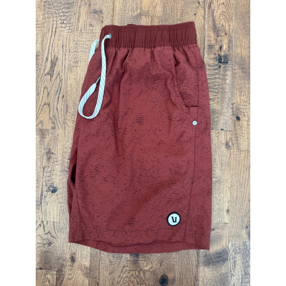 Vuori Kore Shorts Lined 7" Brick Red Men's Size L V302